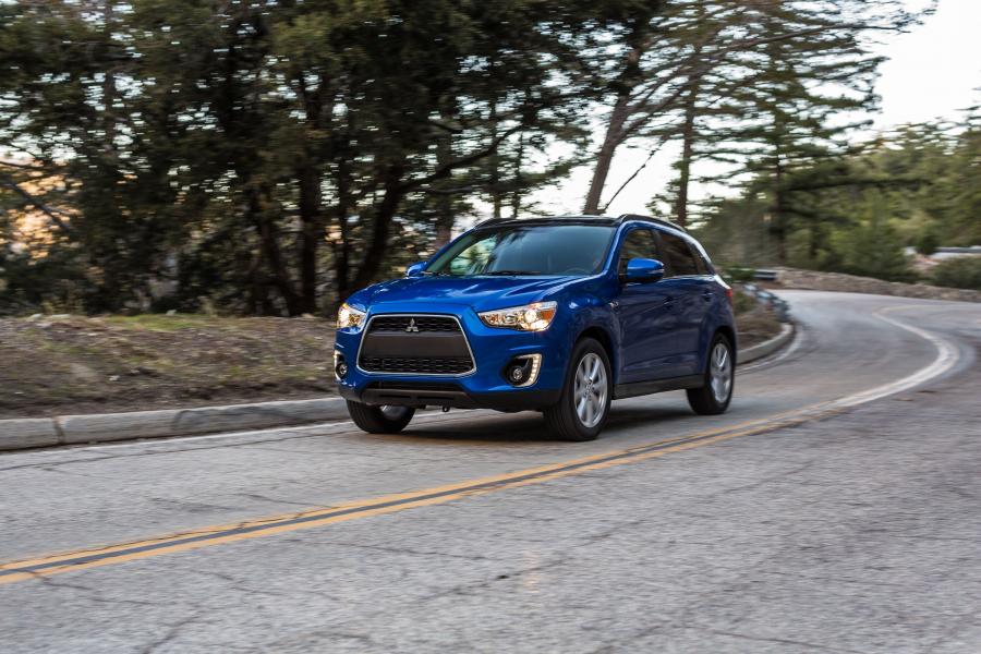  Mitsubishi Outlander Sport GT 2015 года  (фото 10 из 16)